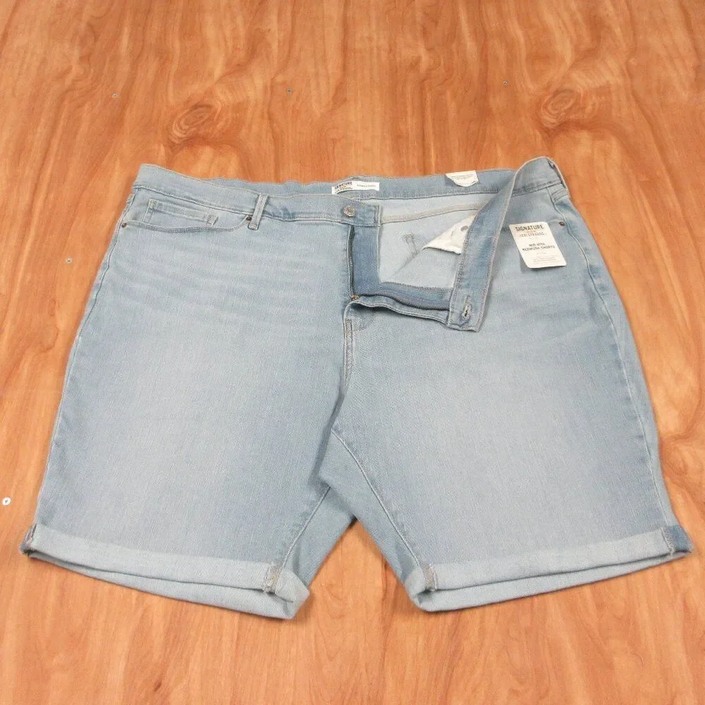 LEVI STRAUSS SIGNATURE GOLD Bermuda Jean Shorts Size 24 W37 Blue Denim Jorts NWT